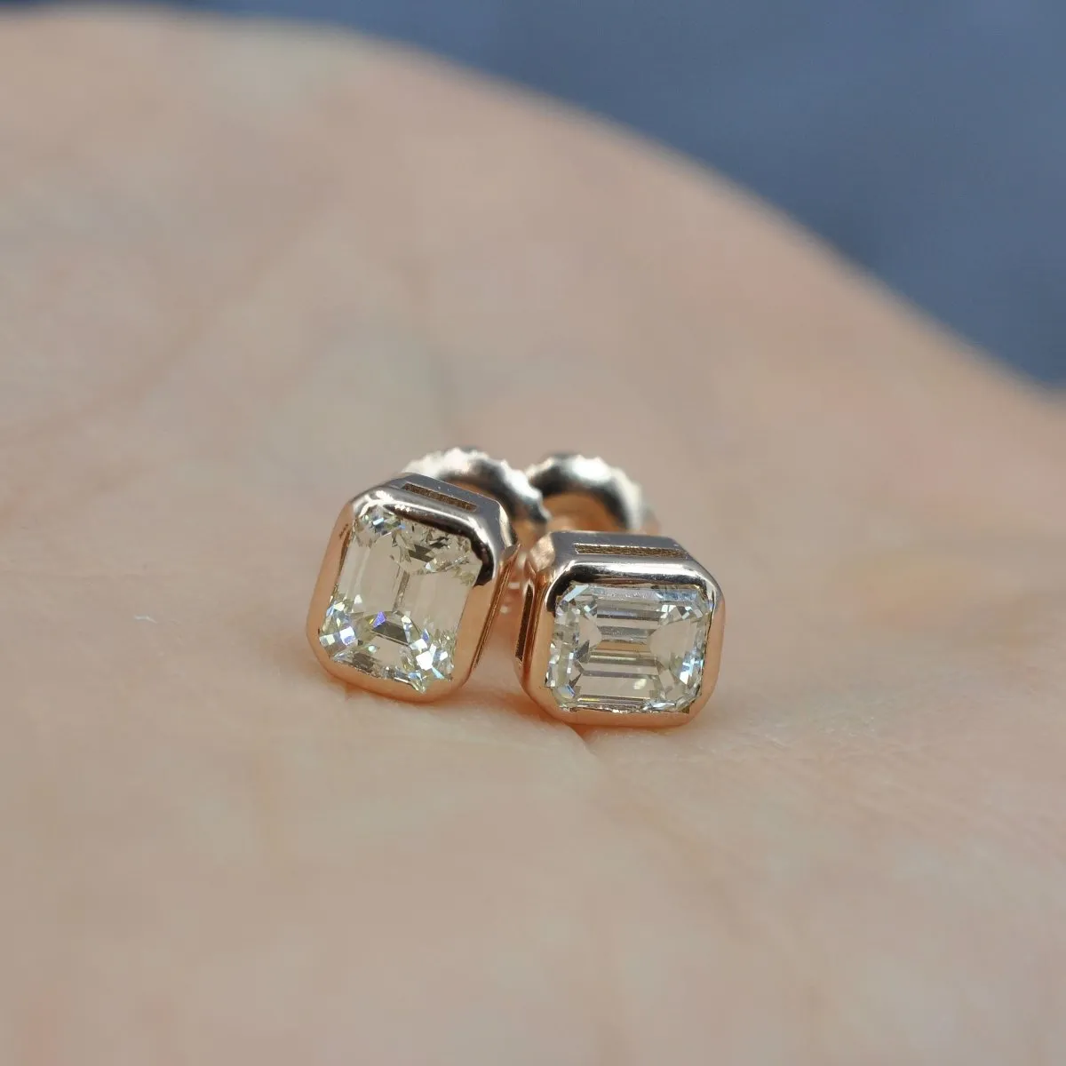 0.25-2.00 CT Emerald Cut Diamonds - Stud Earrings