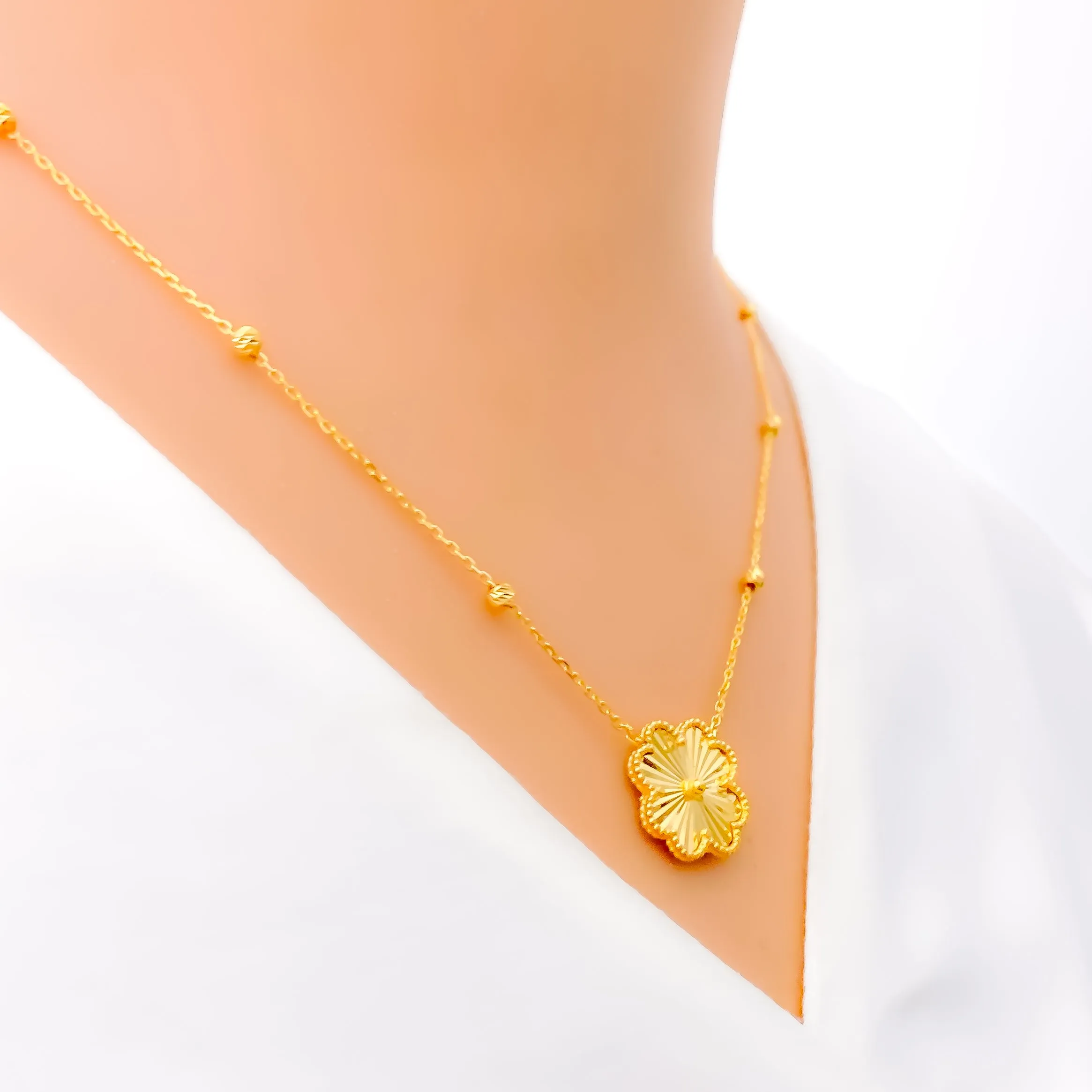 Beautiful Floral 22k Gold Necklace