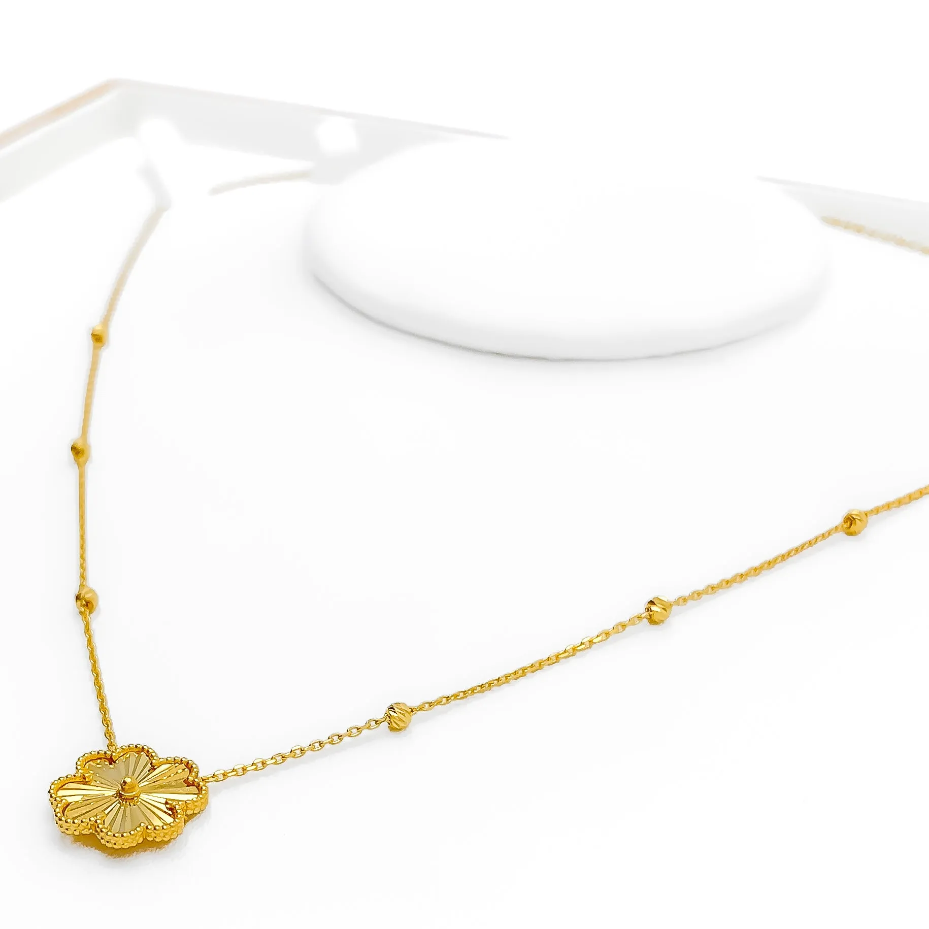 Beautiful Floral 22k Gold Necklace