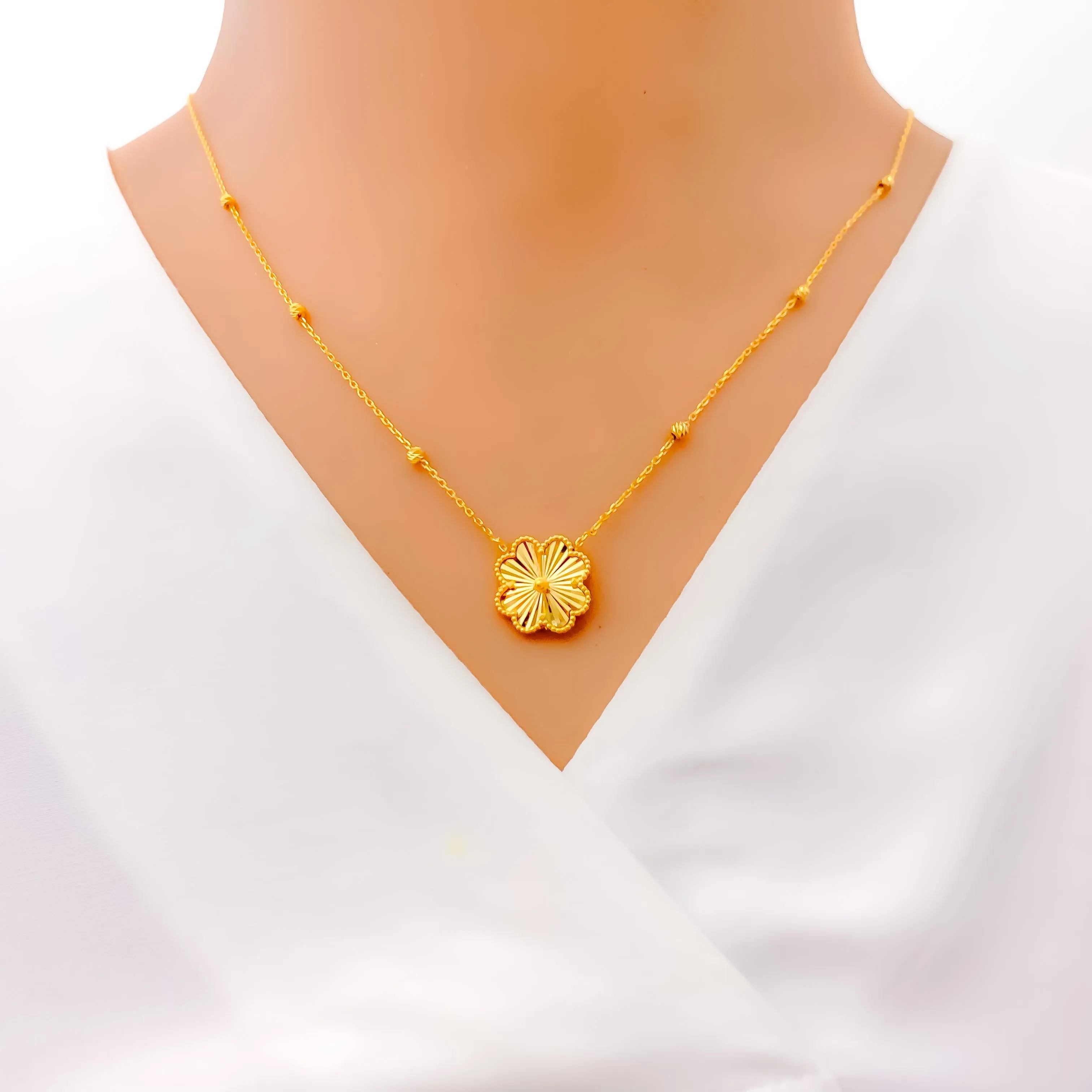 Beautiful Floral 22k Gold Necklace