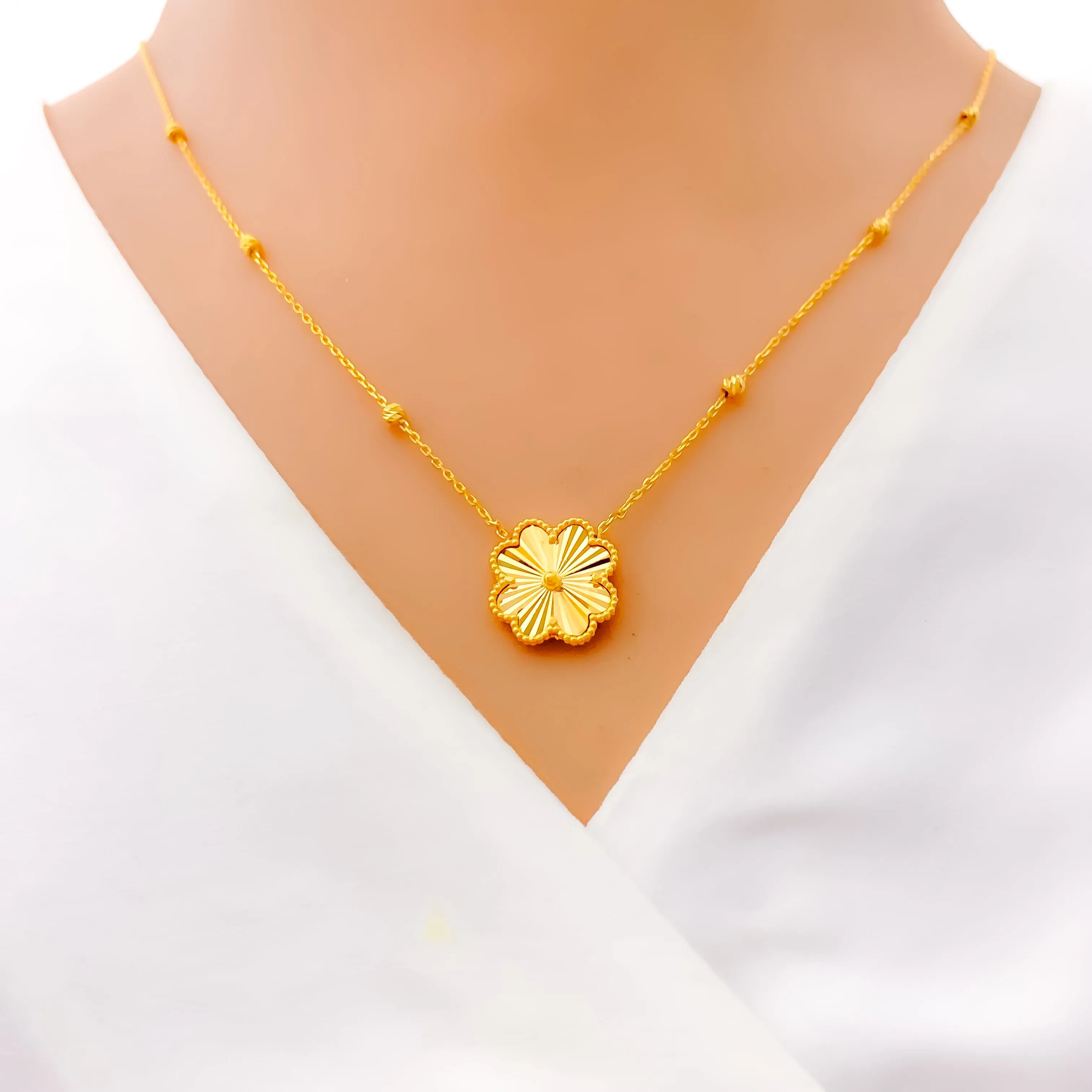 Beautiful Floral 22k Gold Necklace