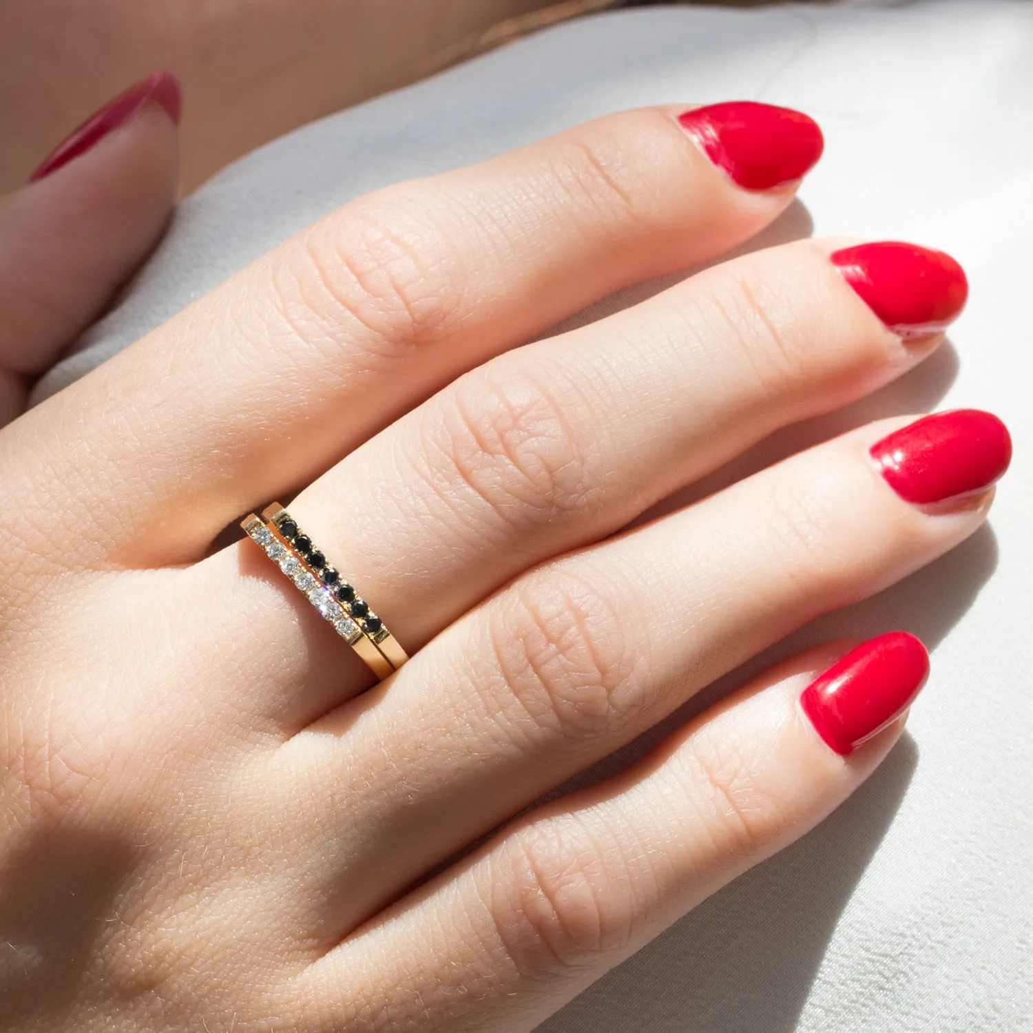 Carrie Gold Ring Black Diamonds