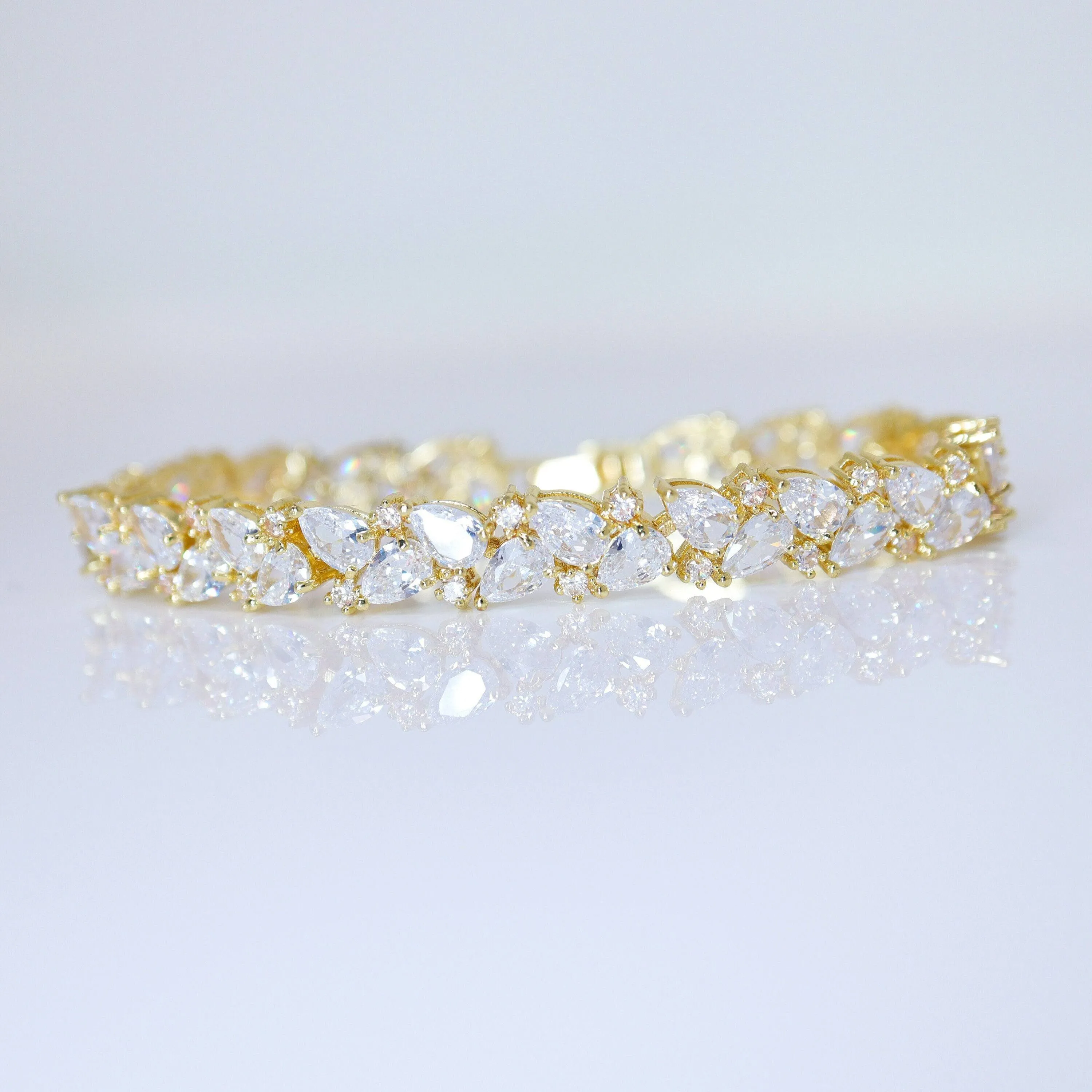 CZ Droplets Bracelet , Diamond Bracelet, Bracelet Femme, Wedding Bracelet, Bridesmaid Gift, Bride Bracelet, Bridal Bracelet.