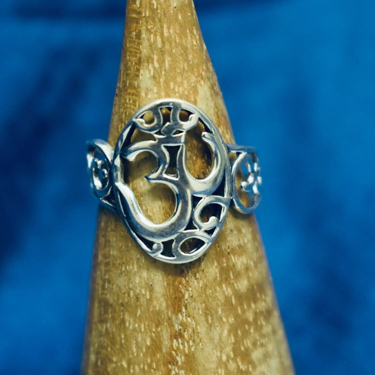 Detailed Om Ring (925) Sterling Silver