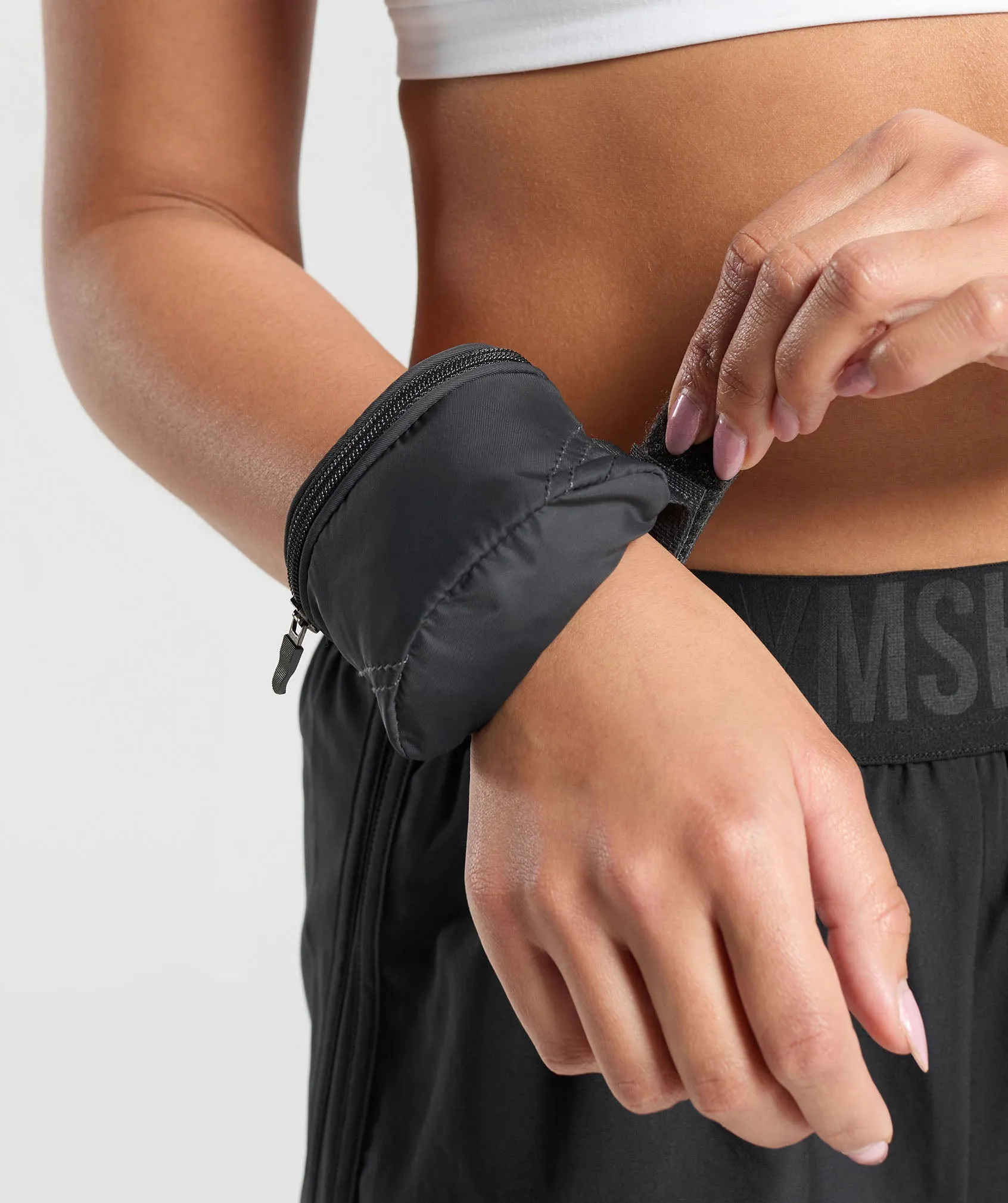 Gymshark Premium Lifestyle Wristlet - Onyx Grey