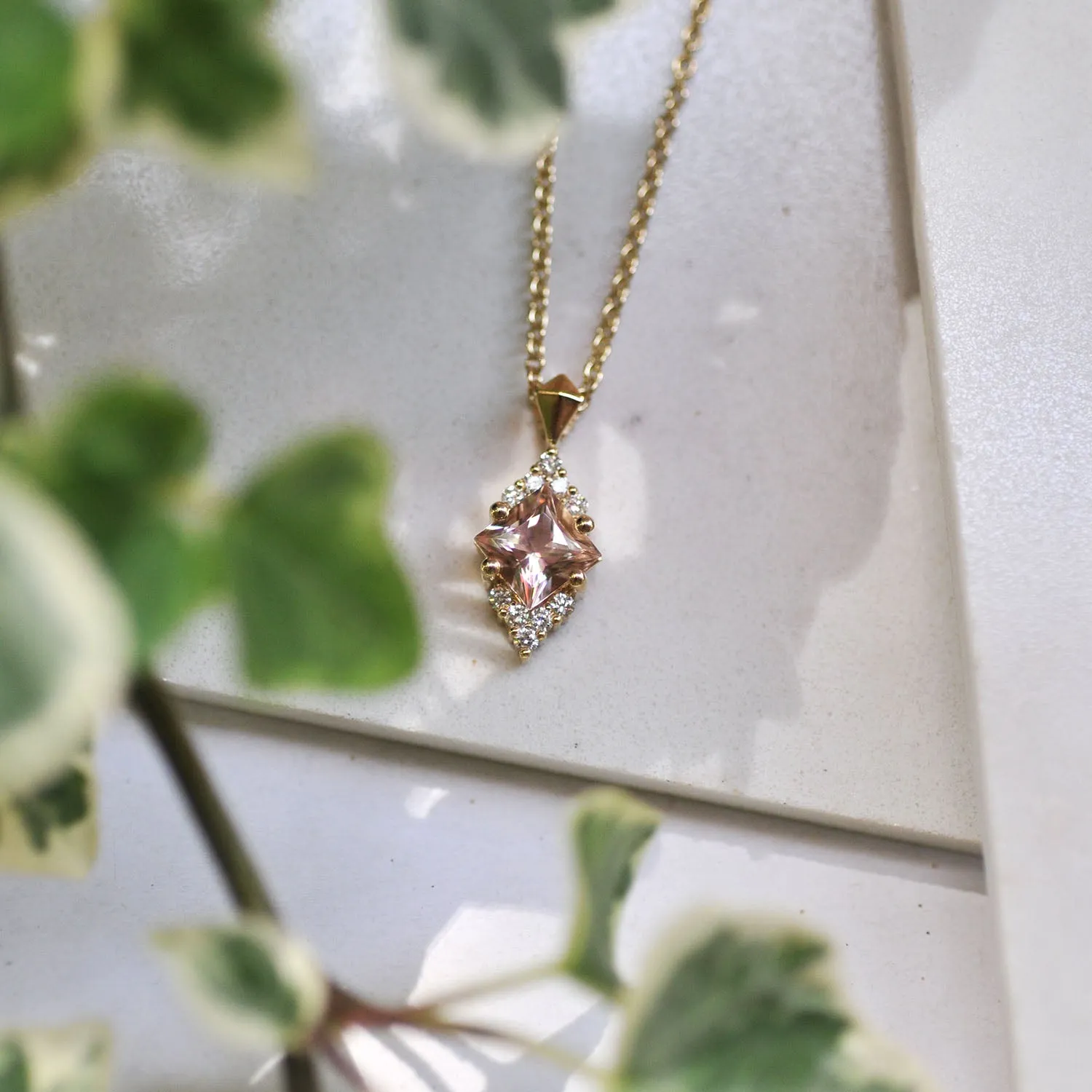 Juliette Necklace With Diamonds and Morganite