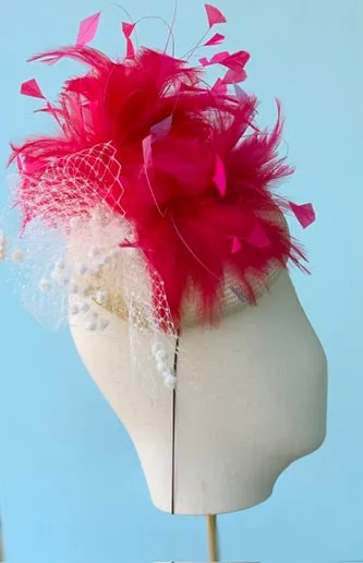 Las Ramblas Fascinator in Fuscia Pink