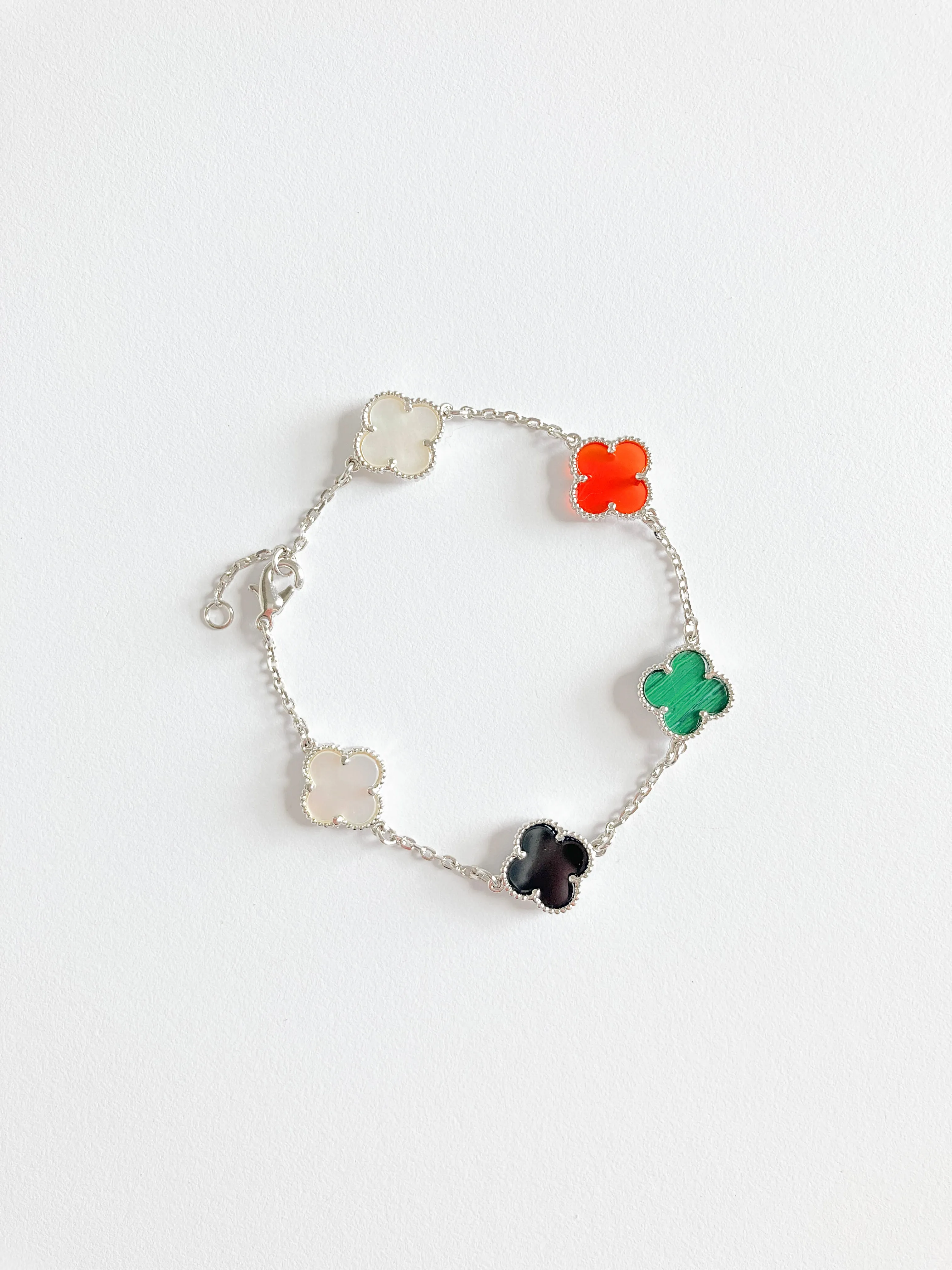 Onyx, Carnelian, Malachite and Mother of Pearl Quatrefoil Bracelet in Silver