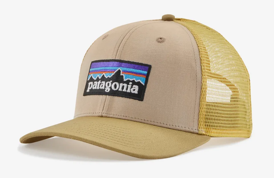 PATAGONIA P6 LOGO TRUCKER HAT