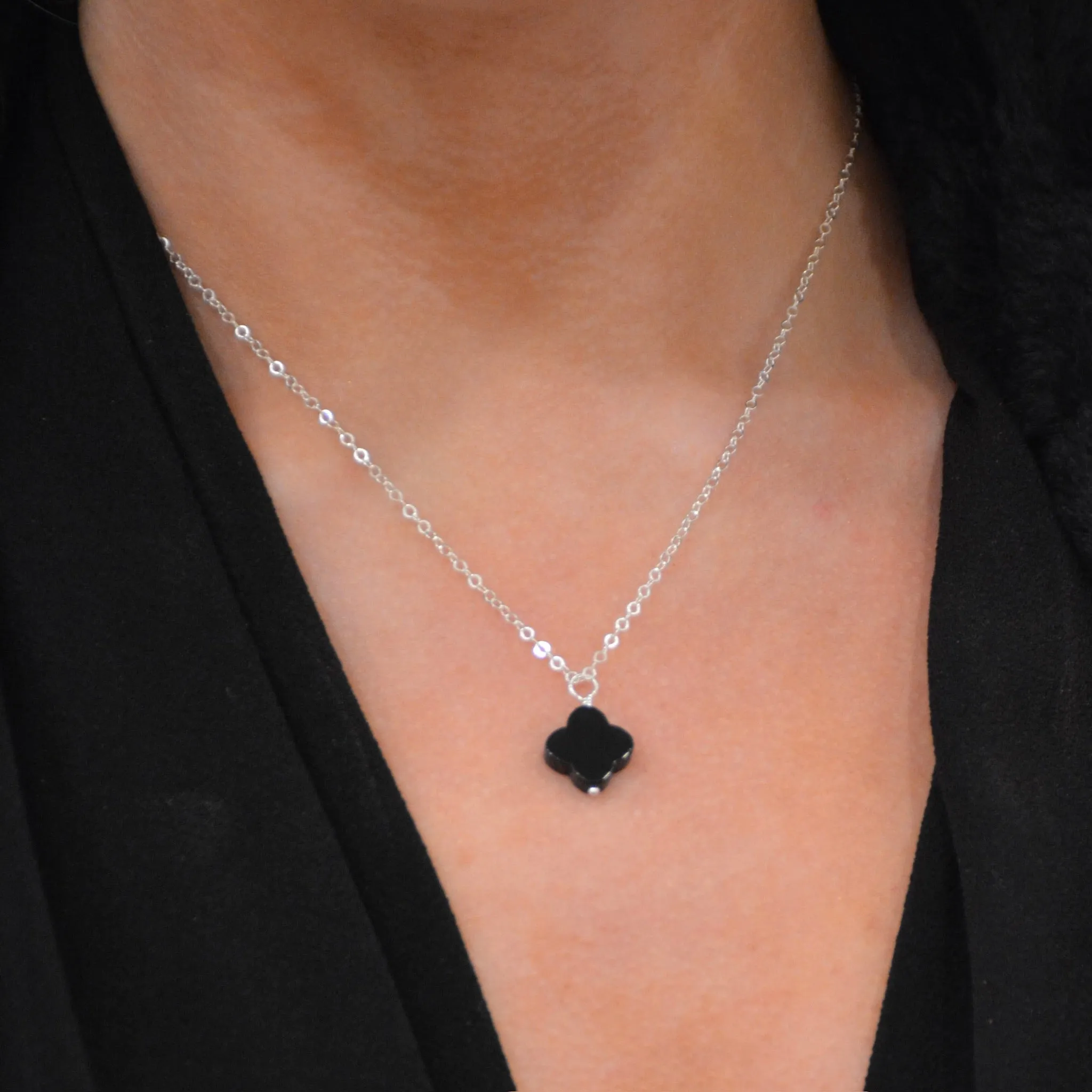 Payton Clover Necklace - Onyx