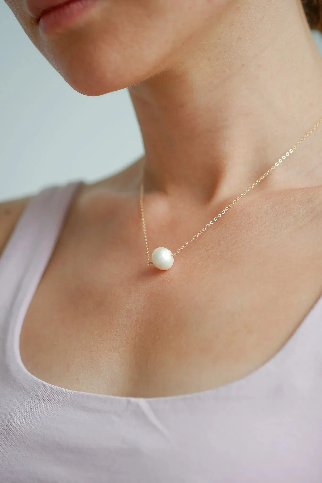 SNOWBALL NECKLACE