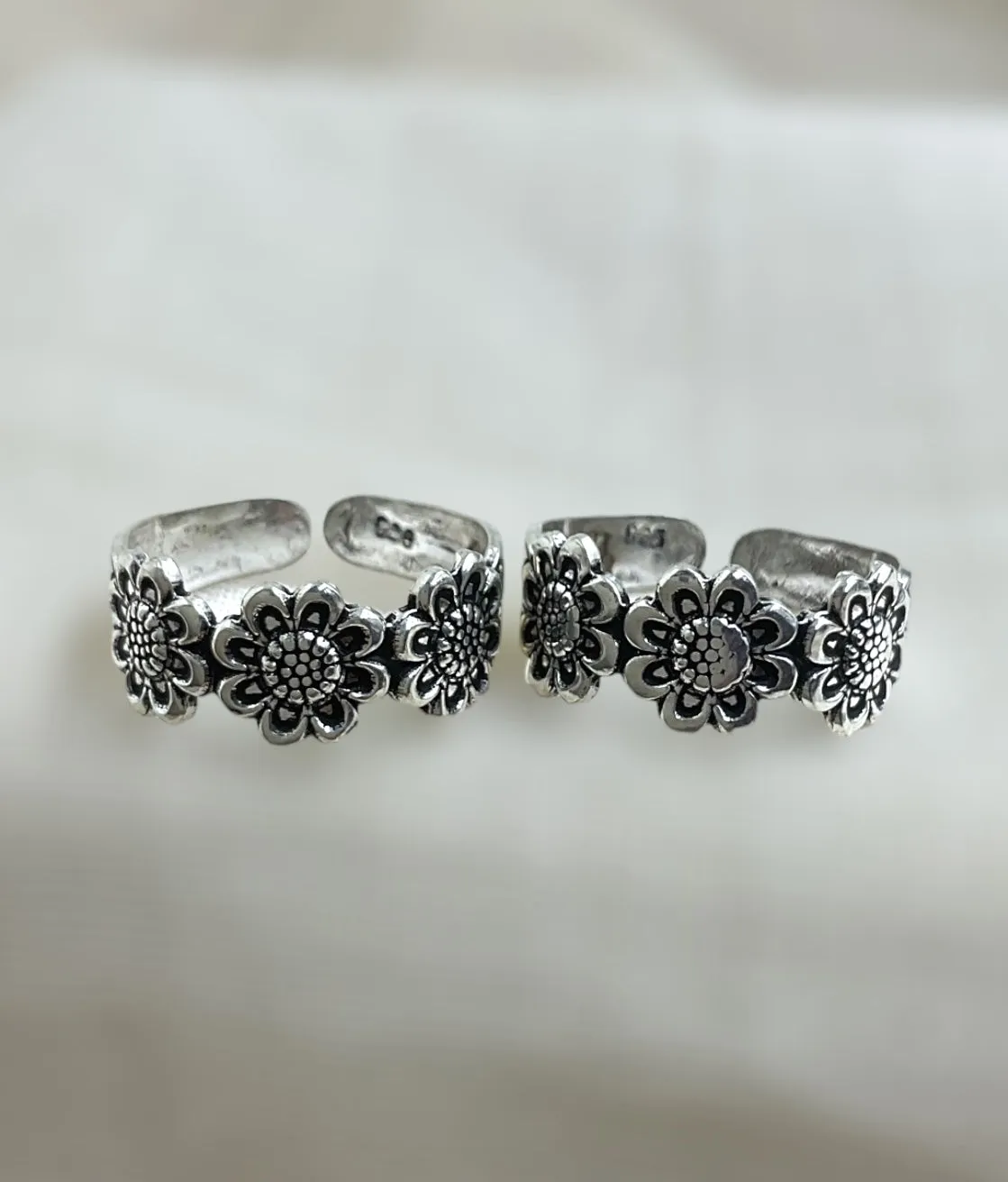 The Sahaj Silver Toe-Rings