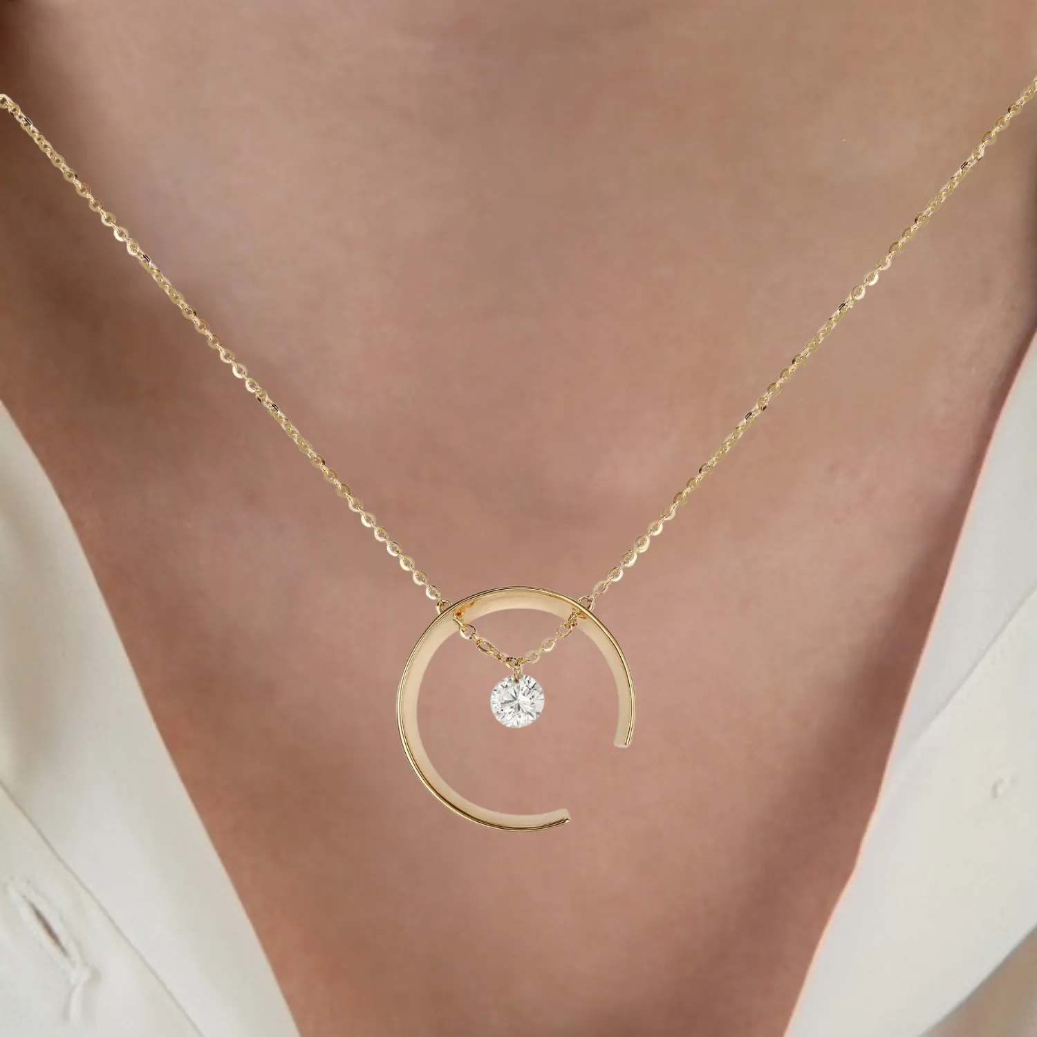 Unclosed Circle Diamond Float Necklace