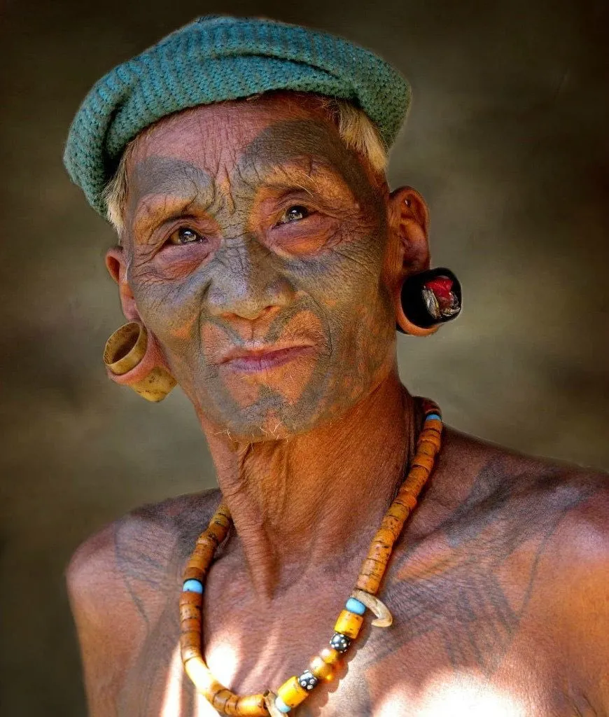 Unique Vintage Hand Crafted Ethnic Amber & Older Glass Trade Beads Necklace, Orang Ulu, Iban & Dayak tribal wear, also Local Currency, Borneo: NECK33   1 Flapper Coconut necklace