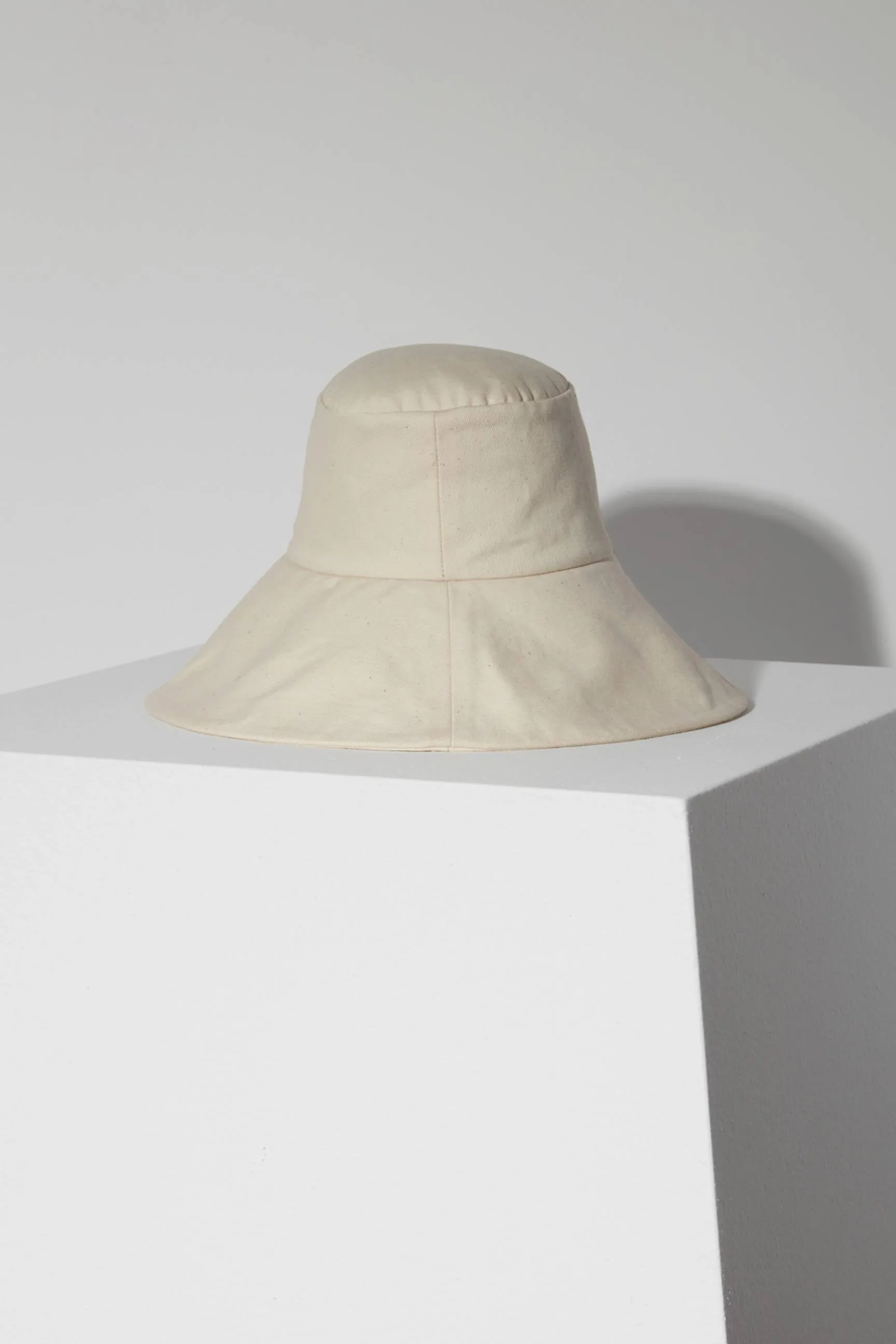 Walker Bucket Hat in Off White