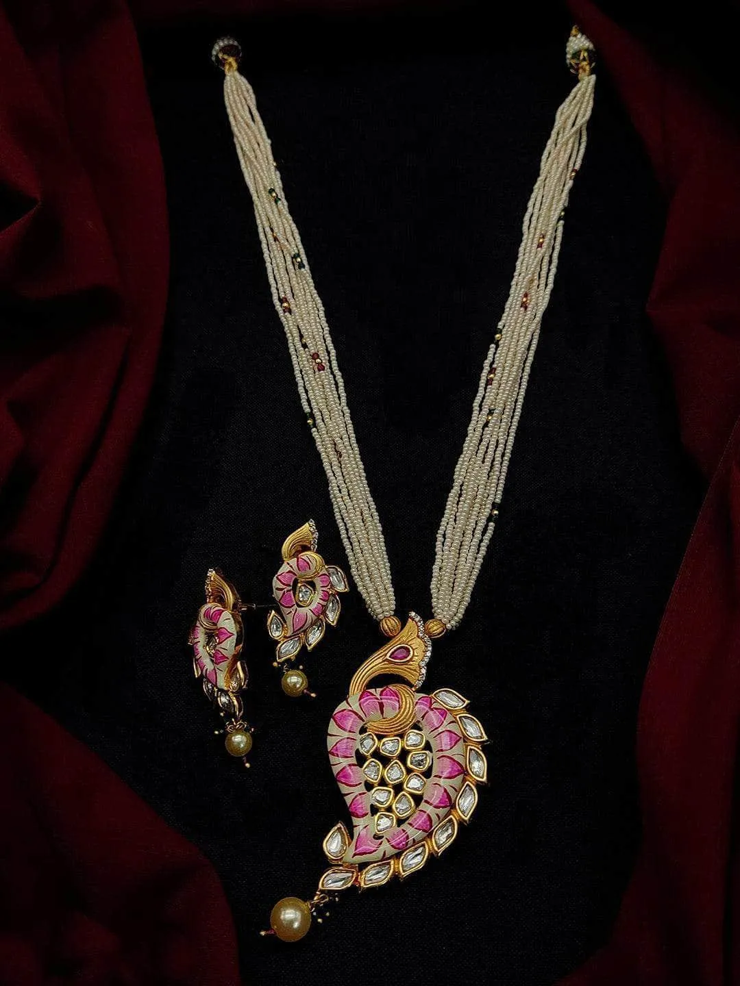 White Beads With Kundan Paisley Pendant Necklace Set