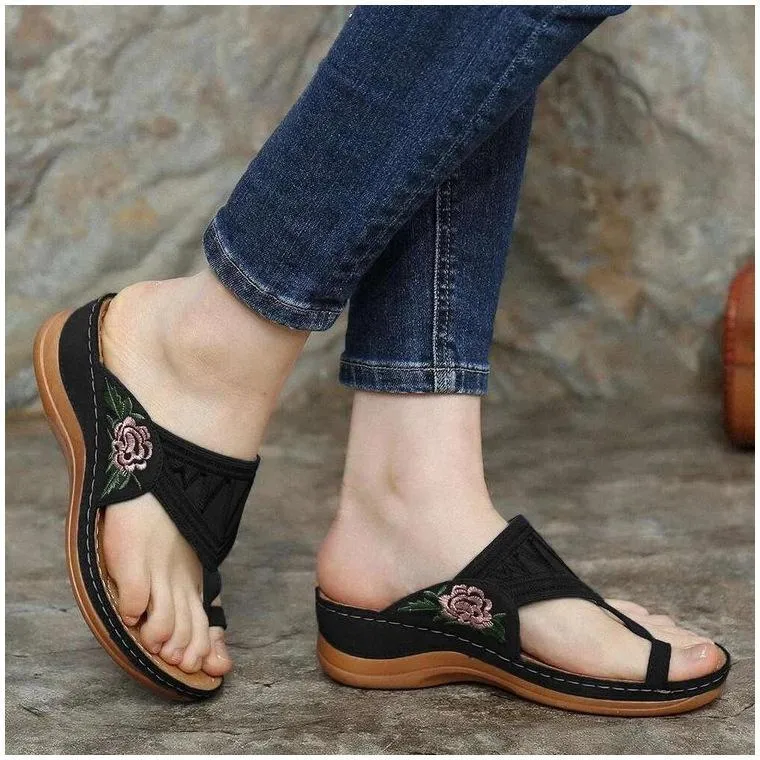 Women flower embroidery ring toe wedge heel flip flops