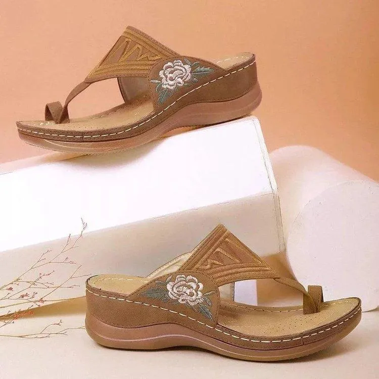 Women flower embroidery ring toe wedge heel flip flops